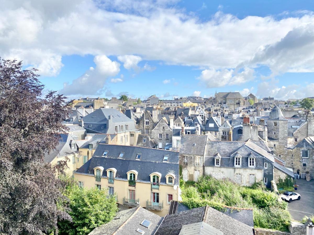 Le Nid Des Quais - Vue Panoramique Au Coeur De La Ville - Wifi - Entree Autonome 坎佩尔 外观 照片