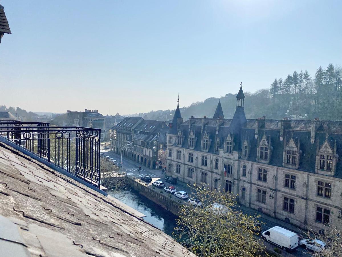 Le Nid Des Quais - Vue Panoramique Au Coeur De La Ville - Wifi - Entree Autonome 坎佩尔 外观 照片